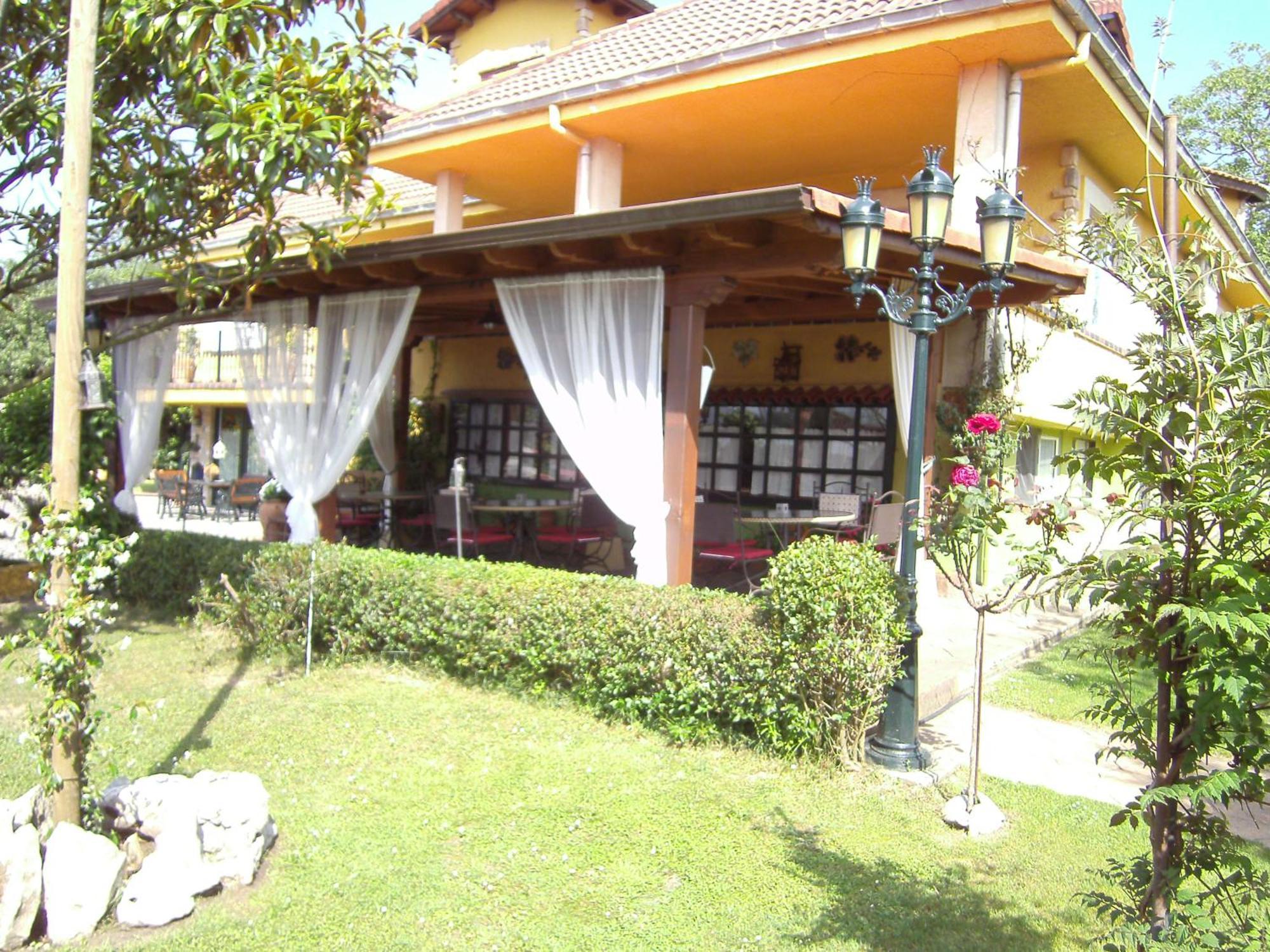 Hosteria Las Fuentes Рубайо Экстерьер фото