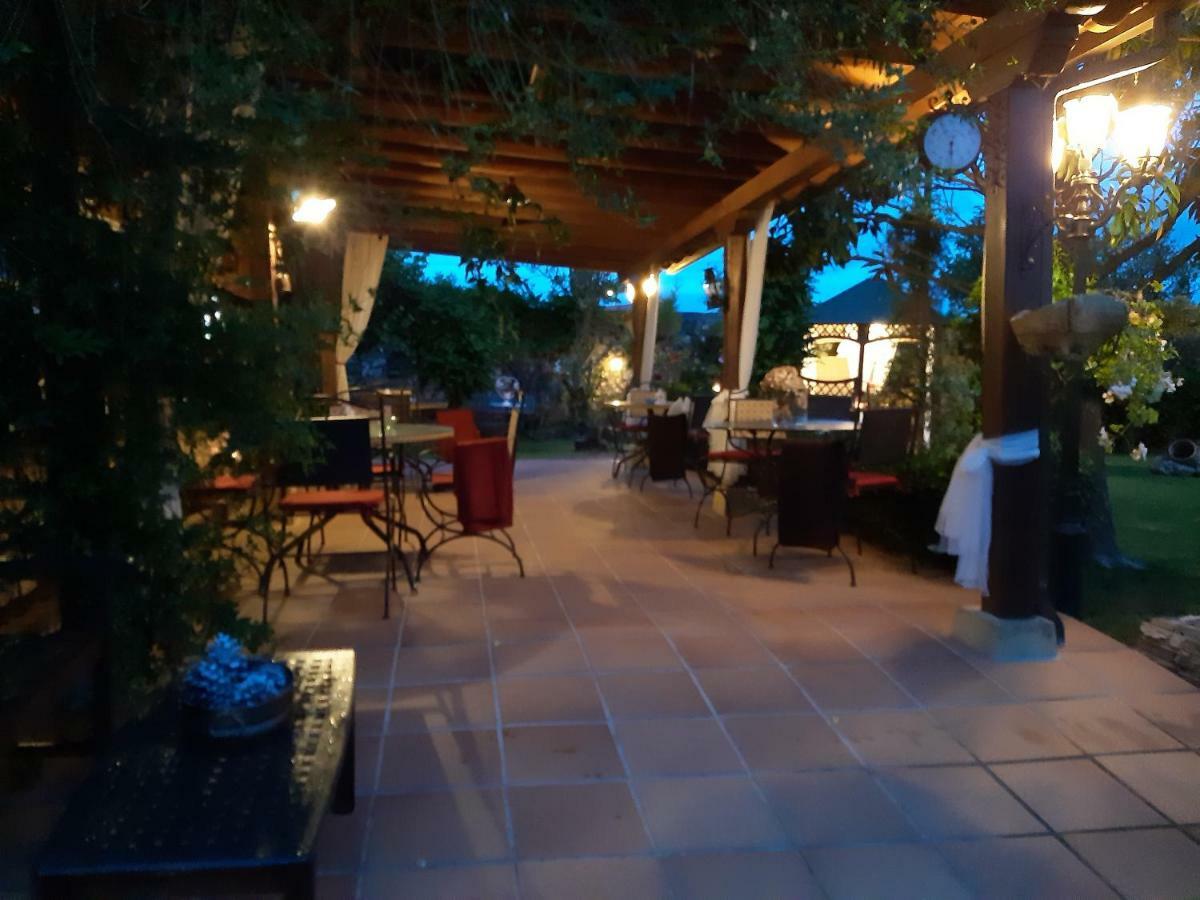 Hosteria Las Fuentes Рубайо Экстерьер фото